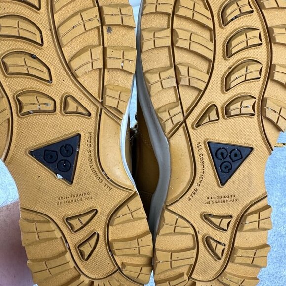 Nike Manoa Leather ACG Boots Haystack Size 4 5 Youth - Picture 13 of 13